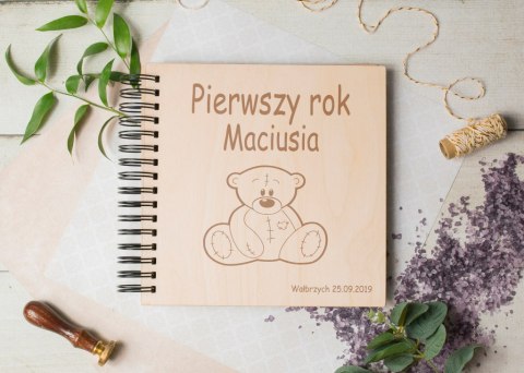 DUŻY Album drewniany dziecięcy grawer,30x30cm kwadrat DK4 DUŻY Album drewniany dziecięcy grawer,30x30cm kwadrat DK4