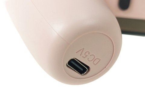 Karaoke, zestaw 2 mikrofonów z głośnikiem bluetooth 8,5 x 8,5 x 7cm z kablem USB Karaoke, zestaw 2 mikrofonów z głośnikiem bluetooth 8,5 x 8,5 x 7cm z kablem USB